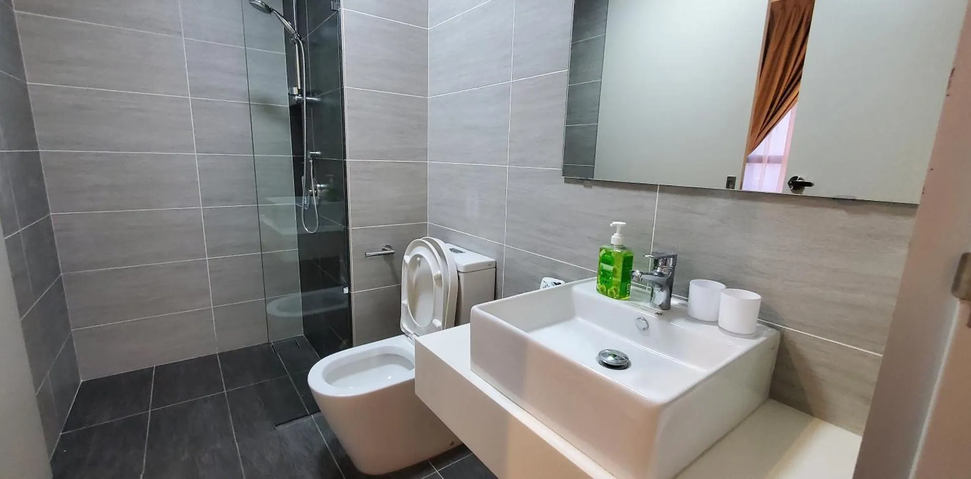 Trion 2 Bedroom Apartment - Tallest Residential Tower Kuala Lumpur Malaysia