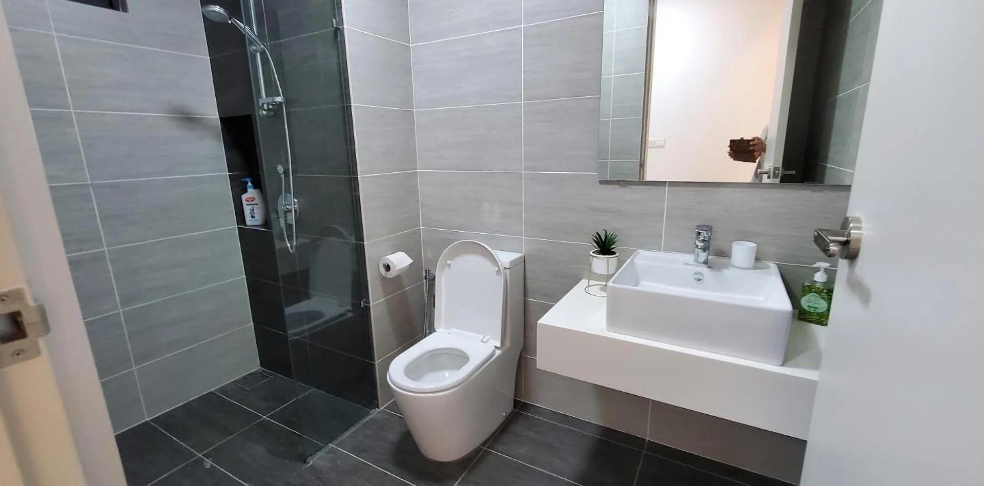 Trion 2 Bedroom Apartment - Tallest Residential Tower Kuala Lumpur