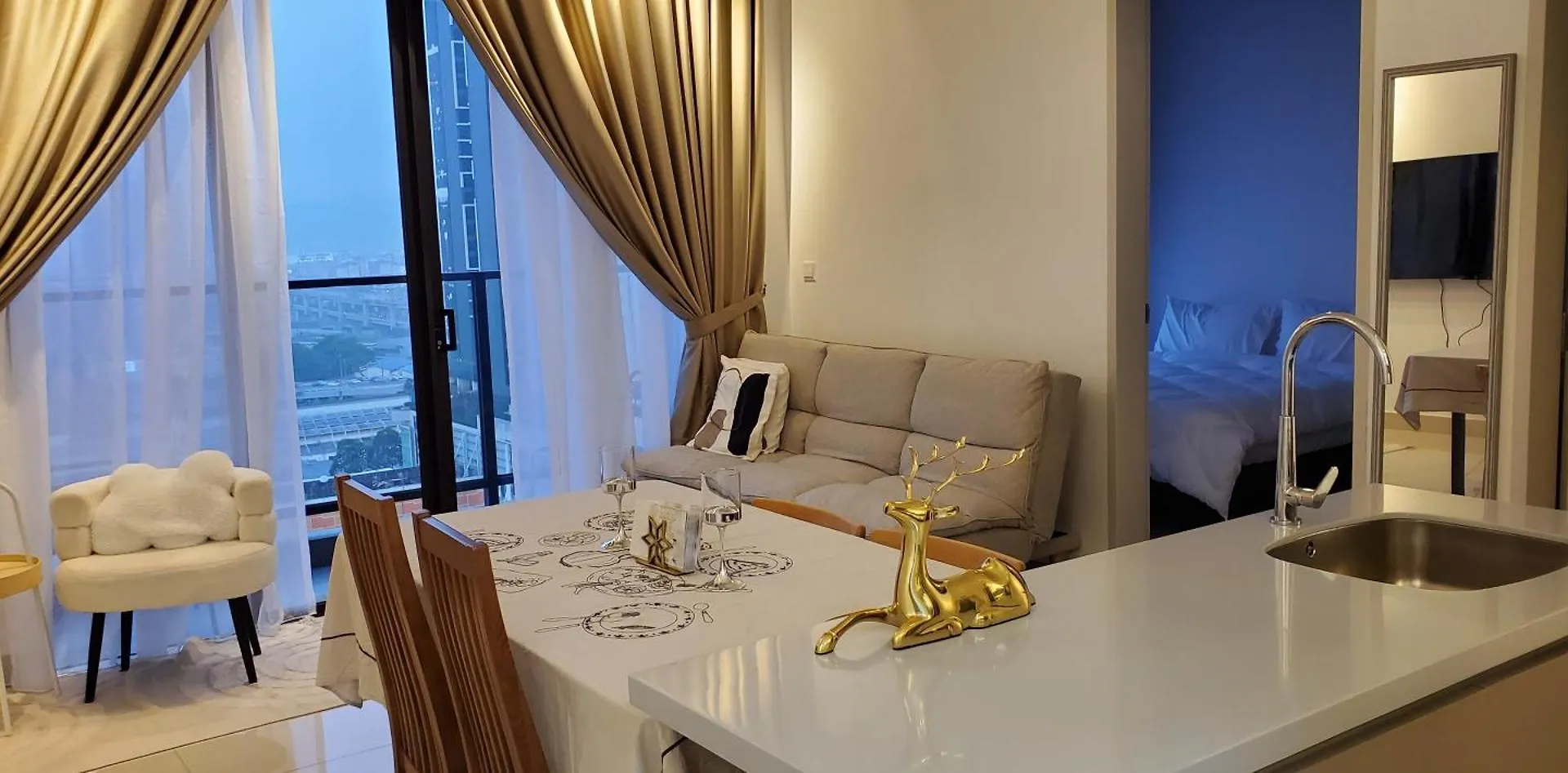 Trion 2 Bedroom Apartment - Tallest Residential Tower Kuala Lumpur