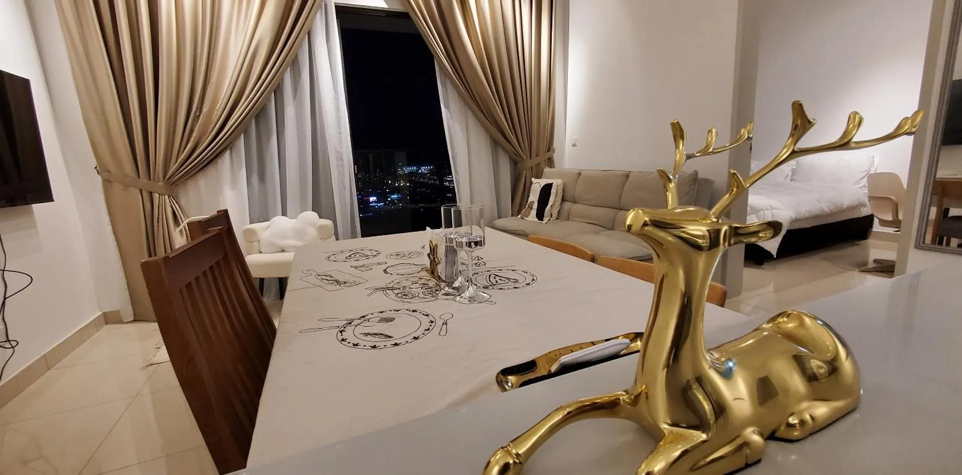 Trion 2 Bedroom Apartment - Tallest Residential Tower Kuala Lumpur
